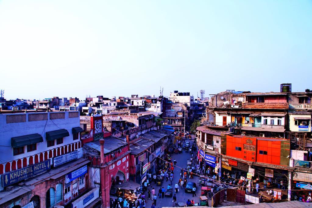 Hotel Wall City New Delhi Exteriör bild