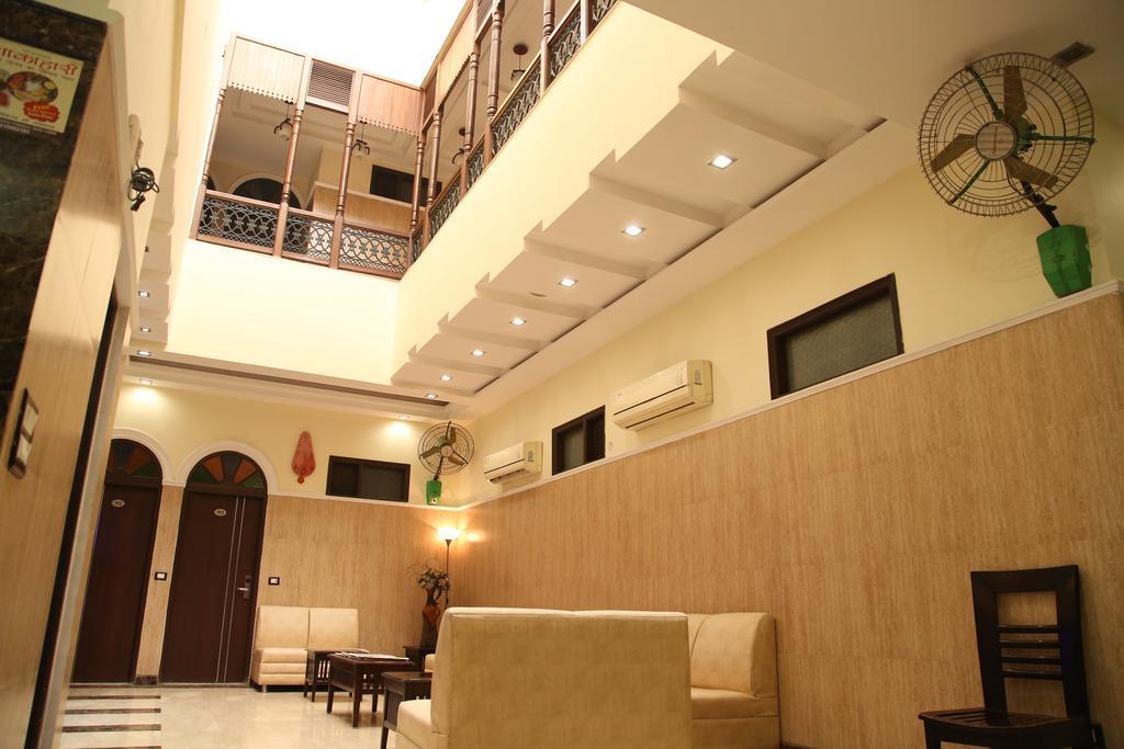 Hotel Wall City New Delhi Exteriör bild