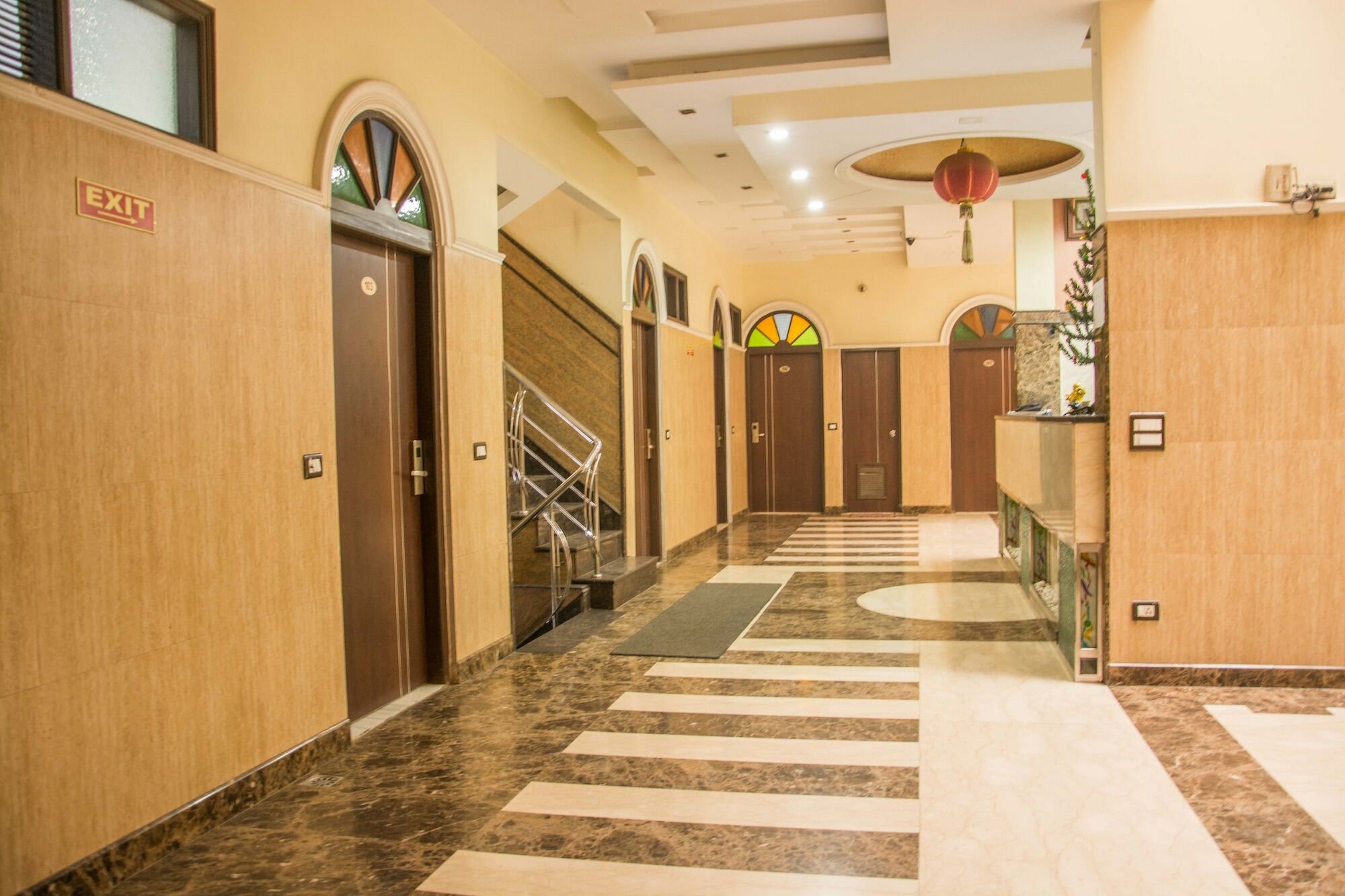Hotel Wall City New Delhi Exteriör bild